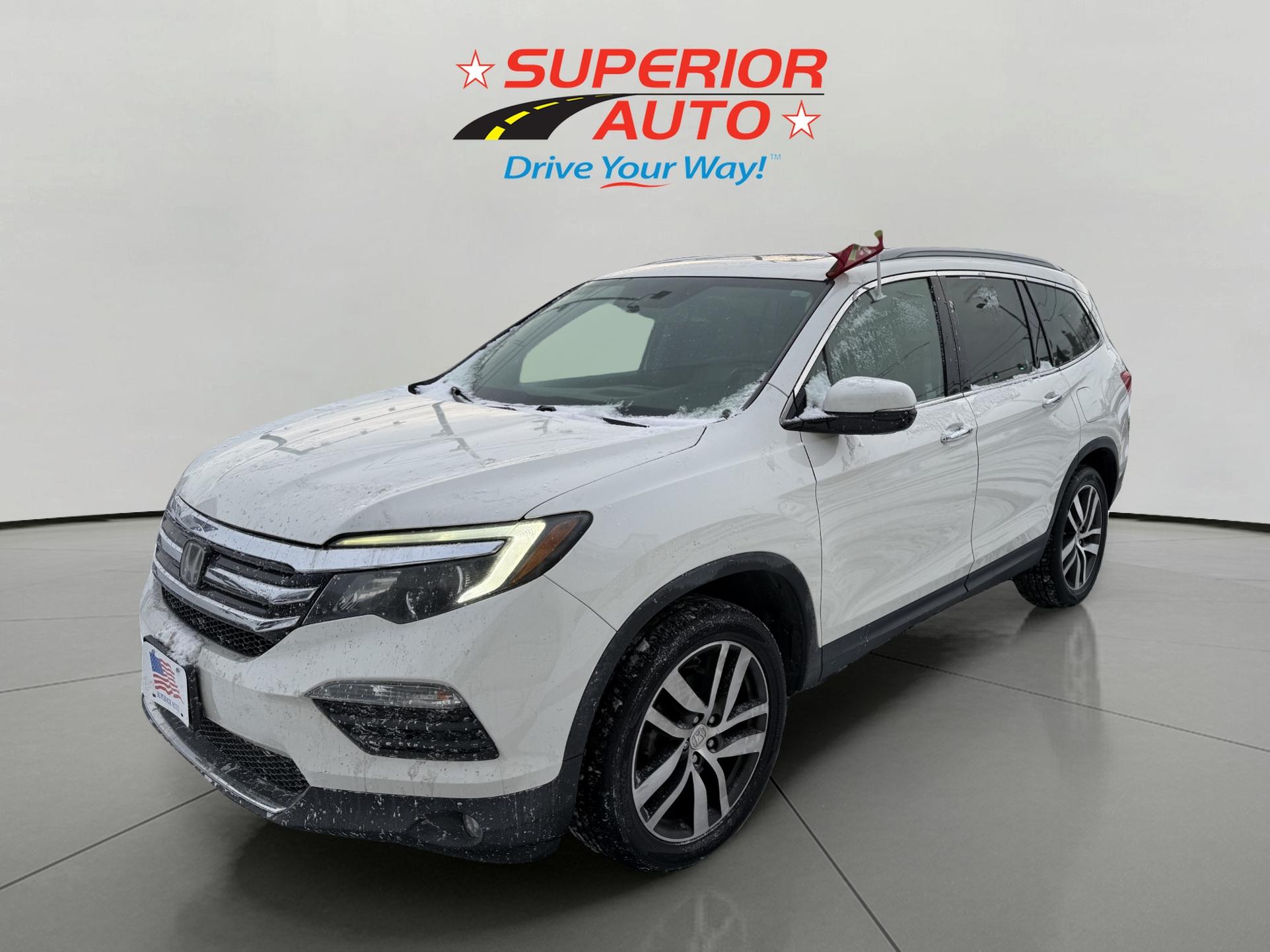 2018 Honda Pilot Elite's photo