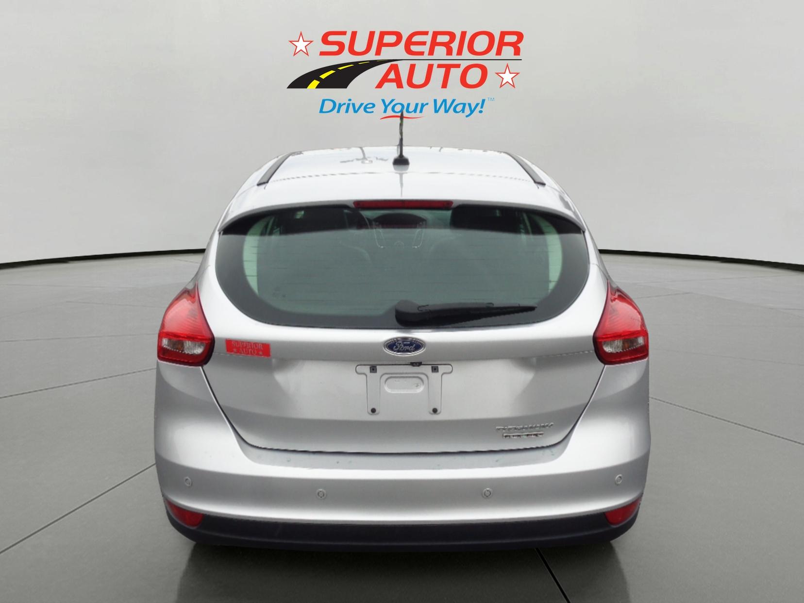 2015 Ford Focus Titanium photo 4