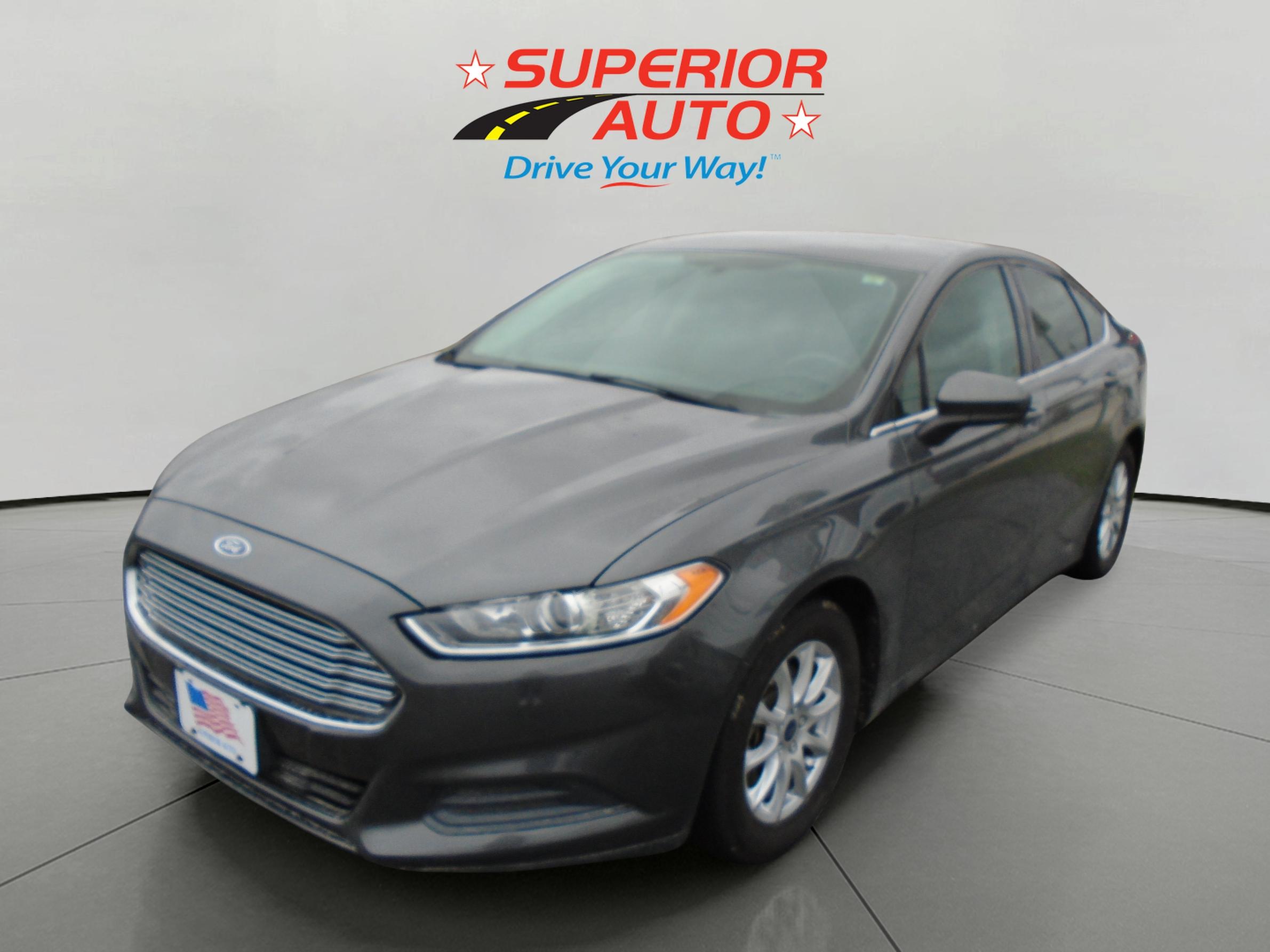 2016 Ford Fusion S's photo