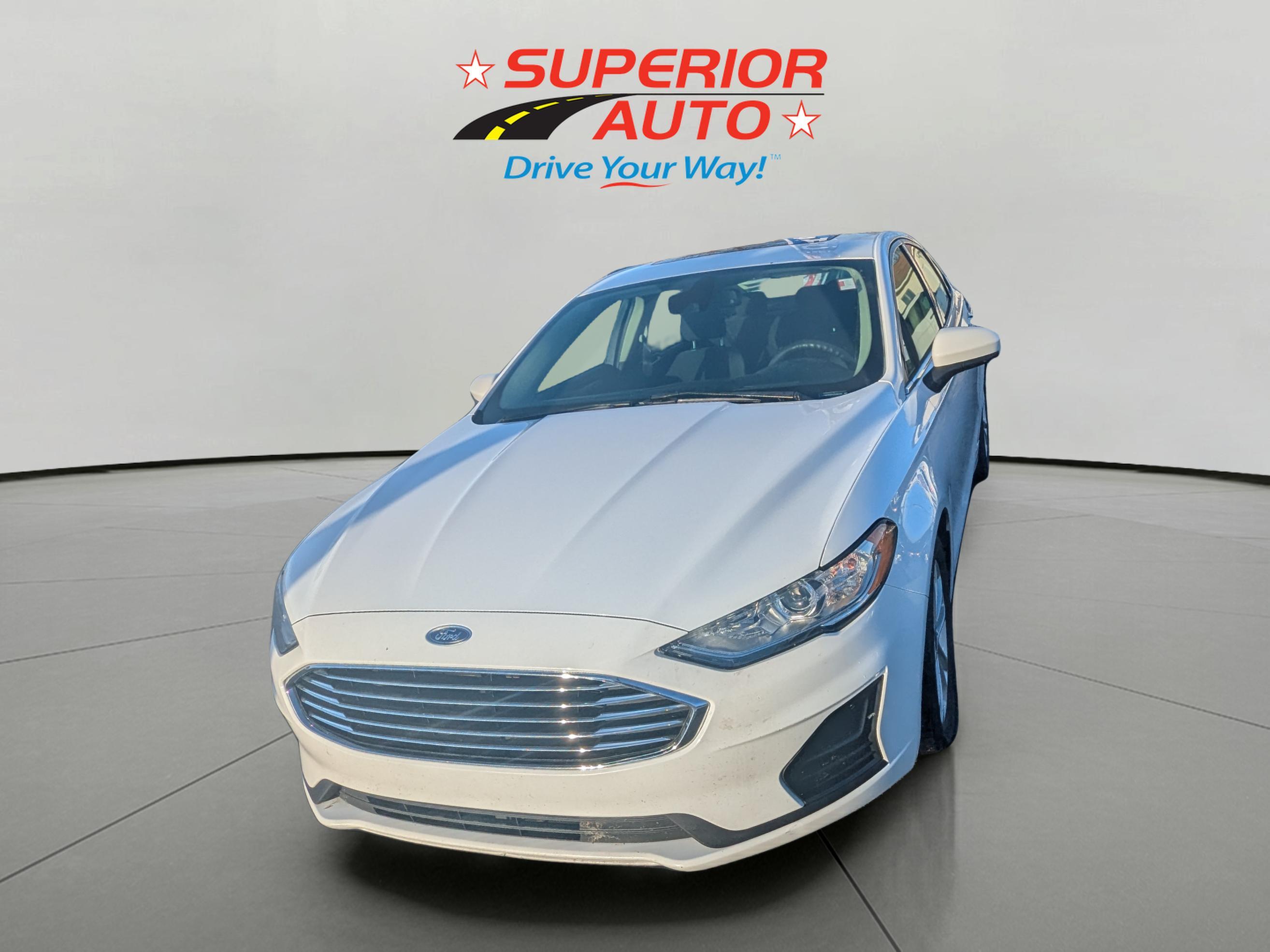 2020 Ford Fusion SE's photo