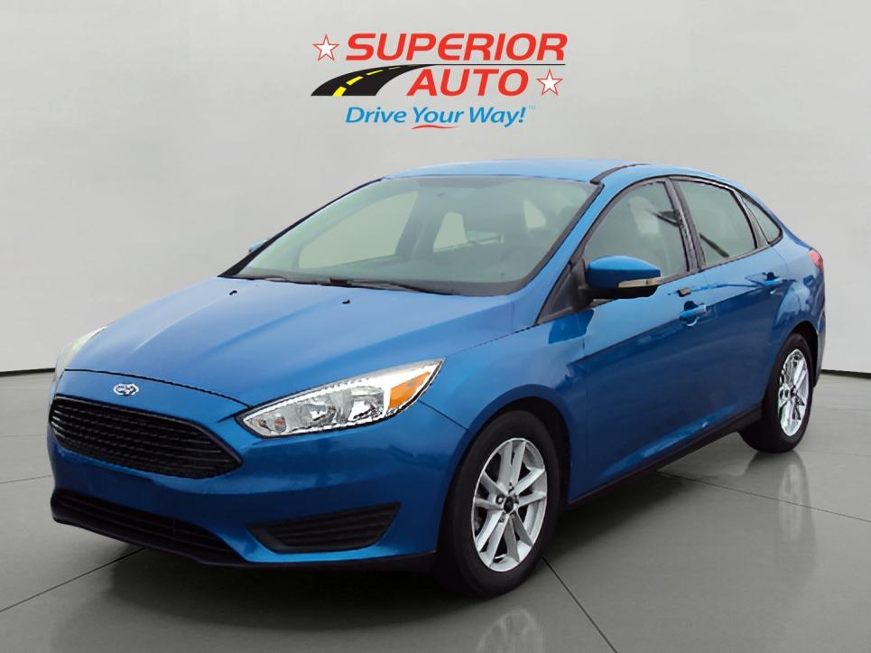 2016 Ford Focus SE's photo