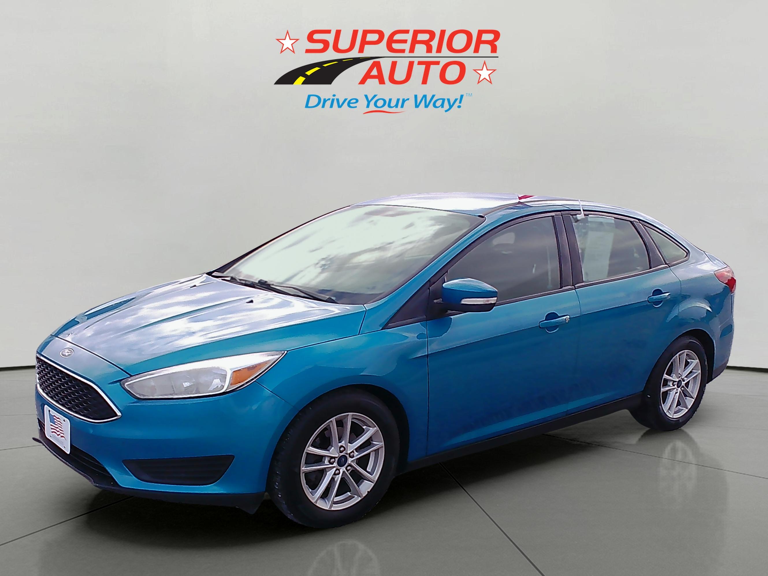 2016 Ford Focus SE's photo