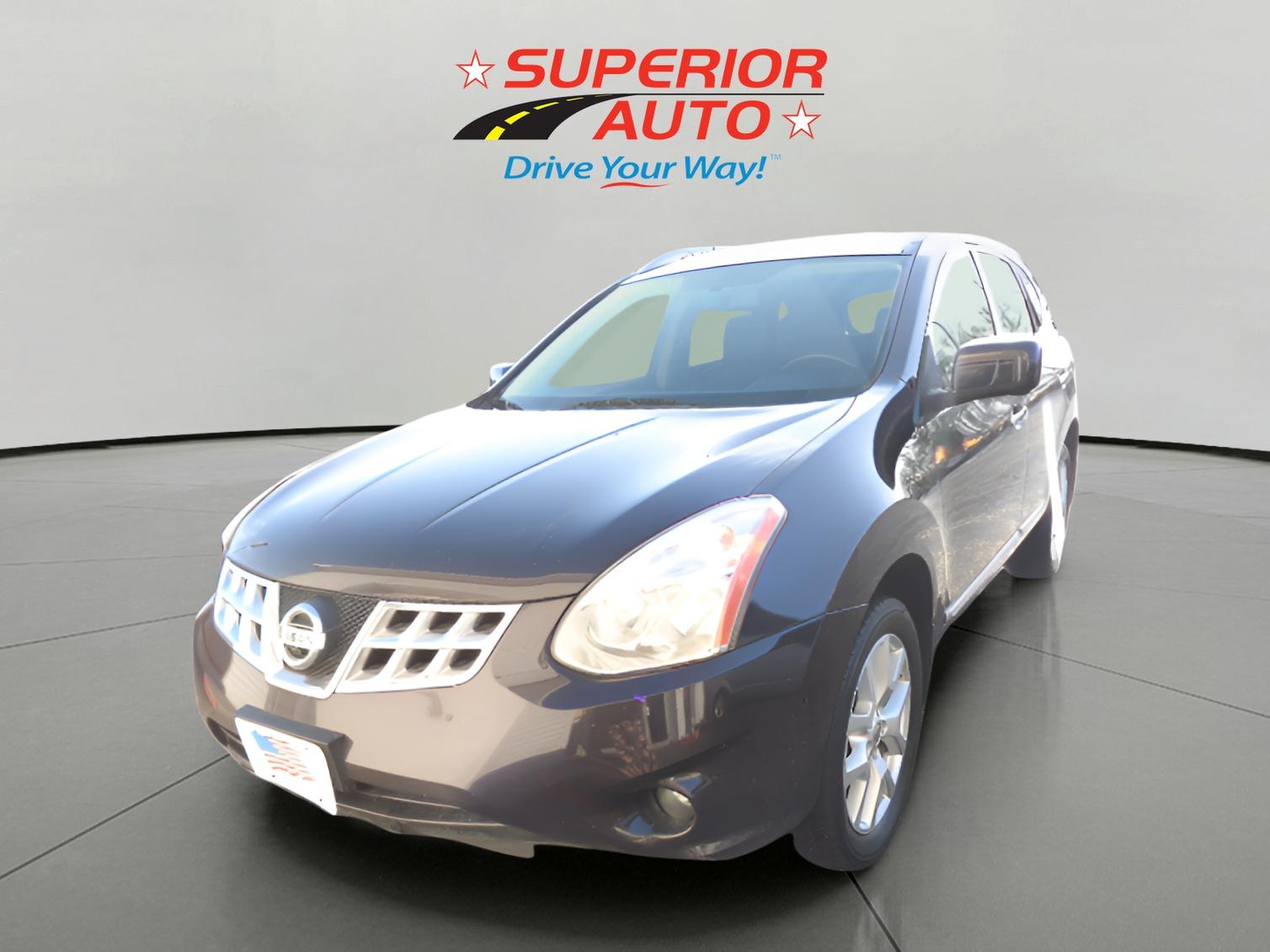 2013 Nissan Rogue SV's photo