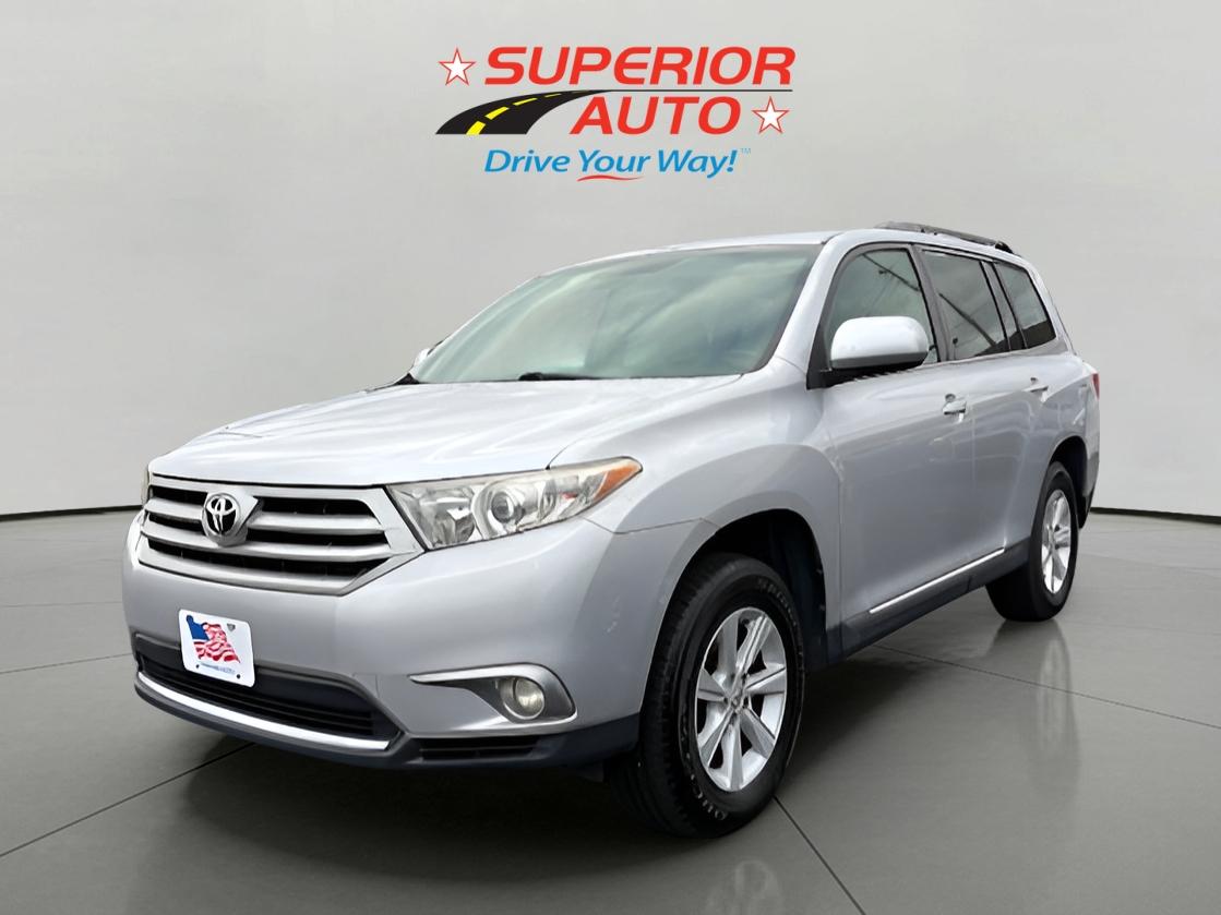 2013 Toyota Highlander Plus's photo
