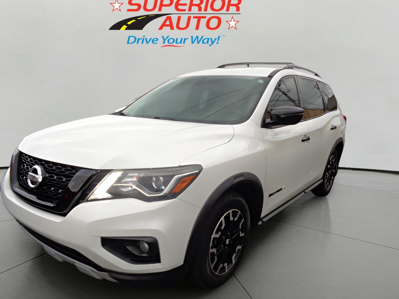 2020 Nissan Pathfinder SV's photo