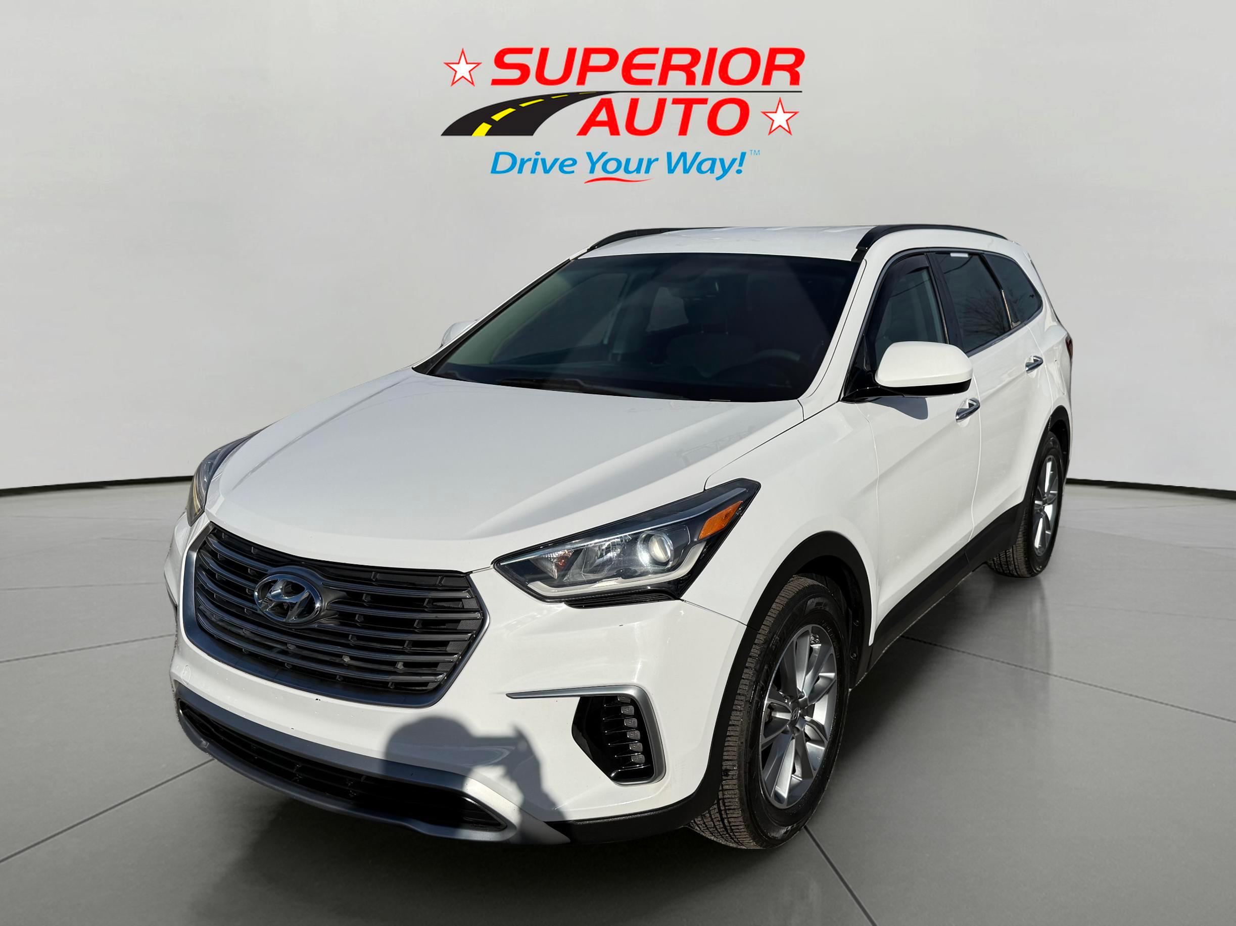 2017 Hyundai Santa Fe SE's photo
