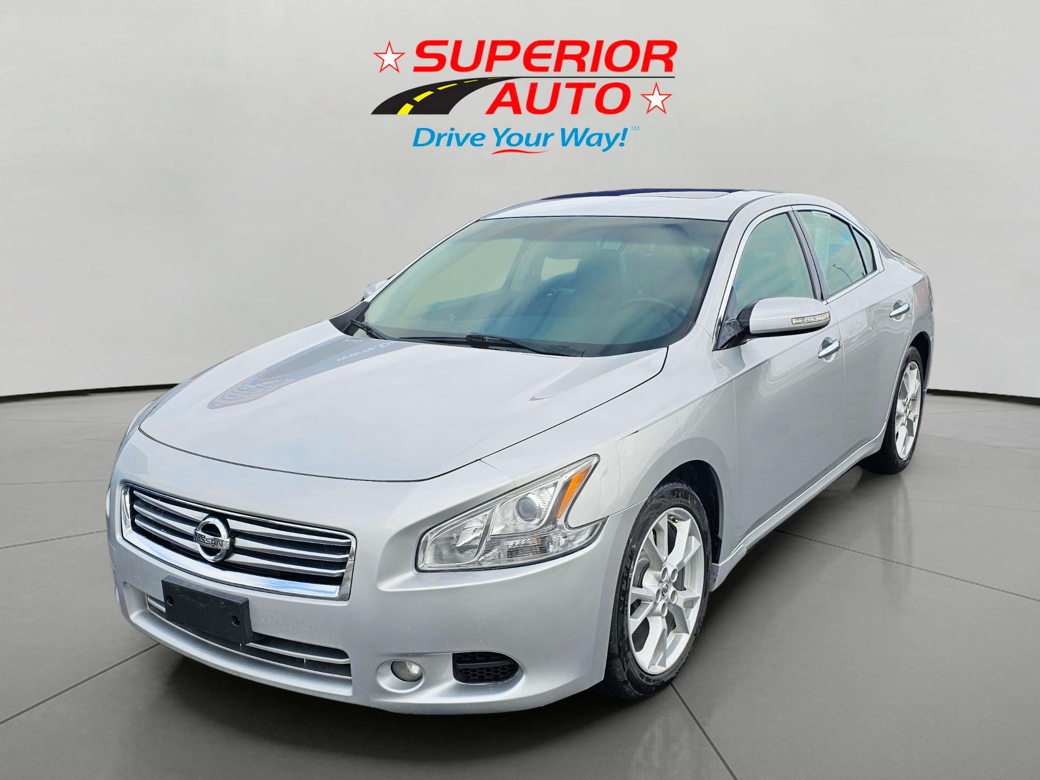 2013 Nissan Maxima SV's photo