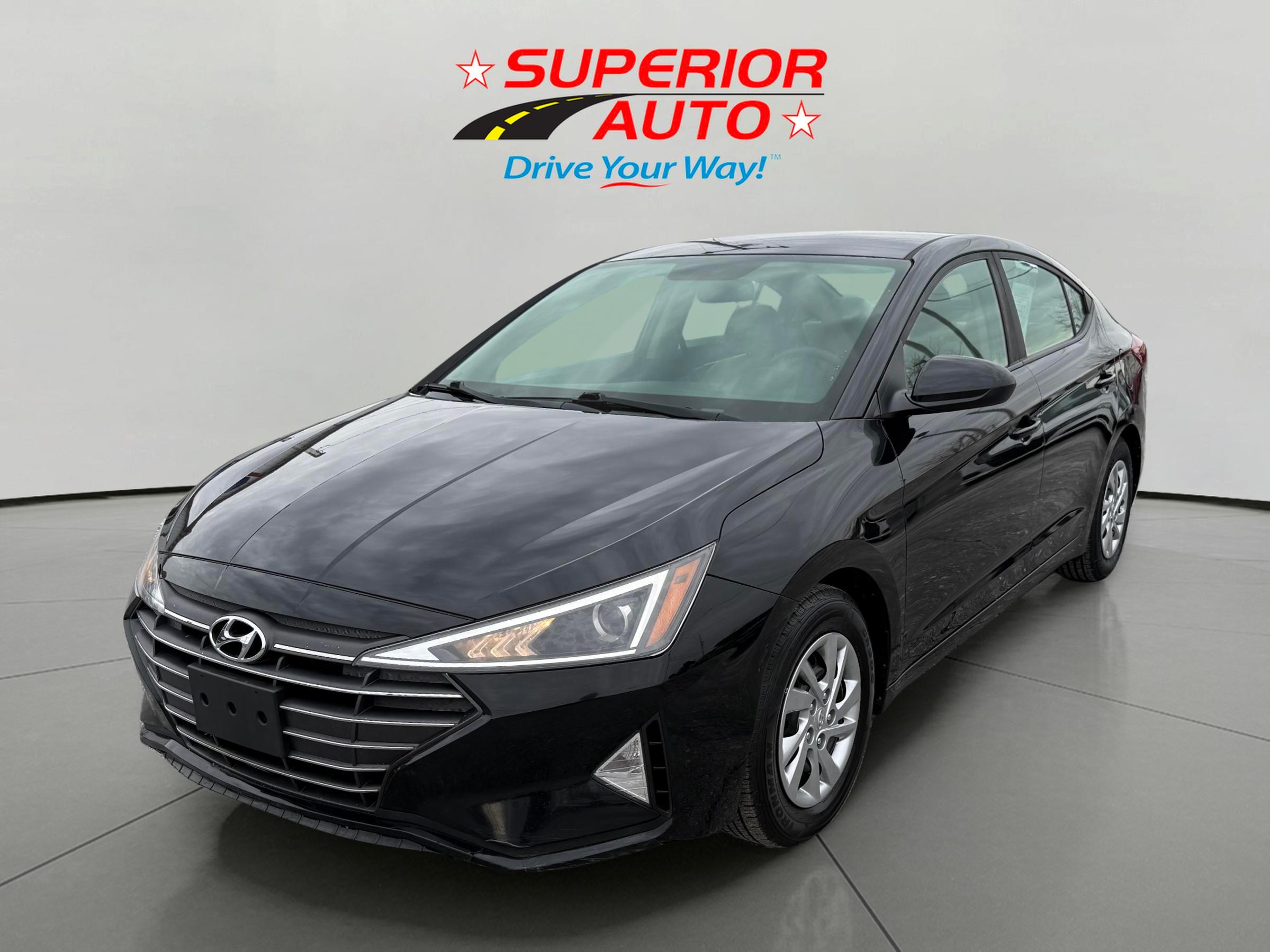 2019 Hyundai Elantra SE's photo