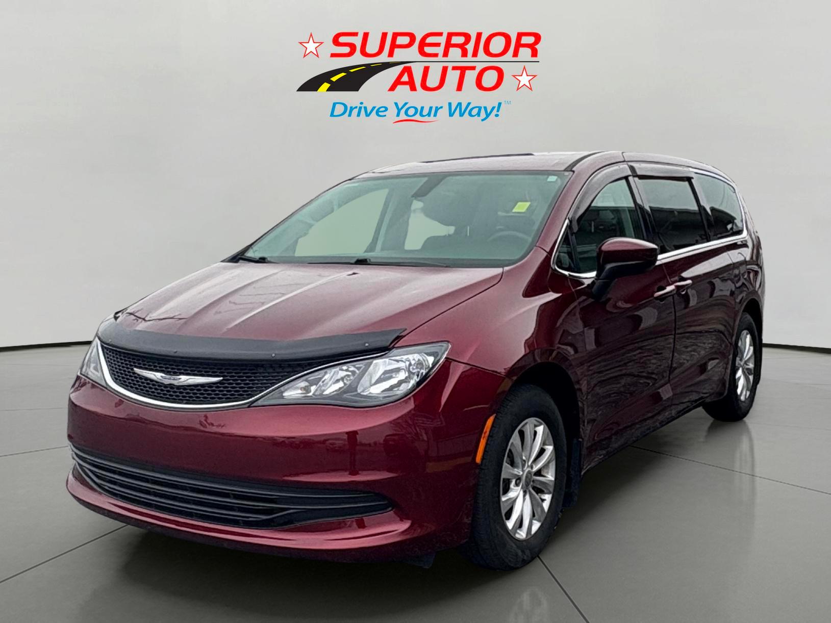 2017 Chrysler Pacifica Touring's photo