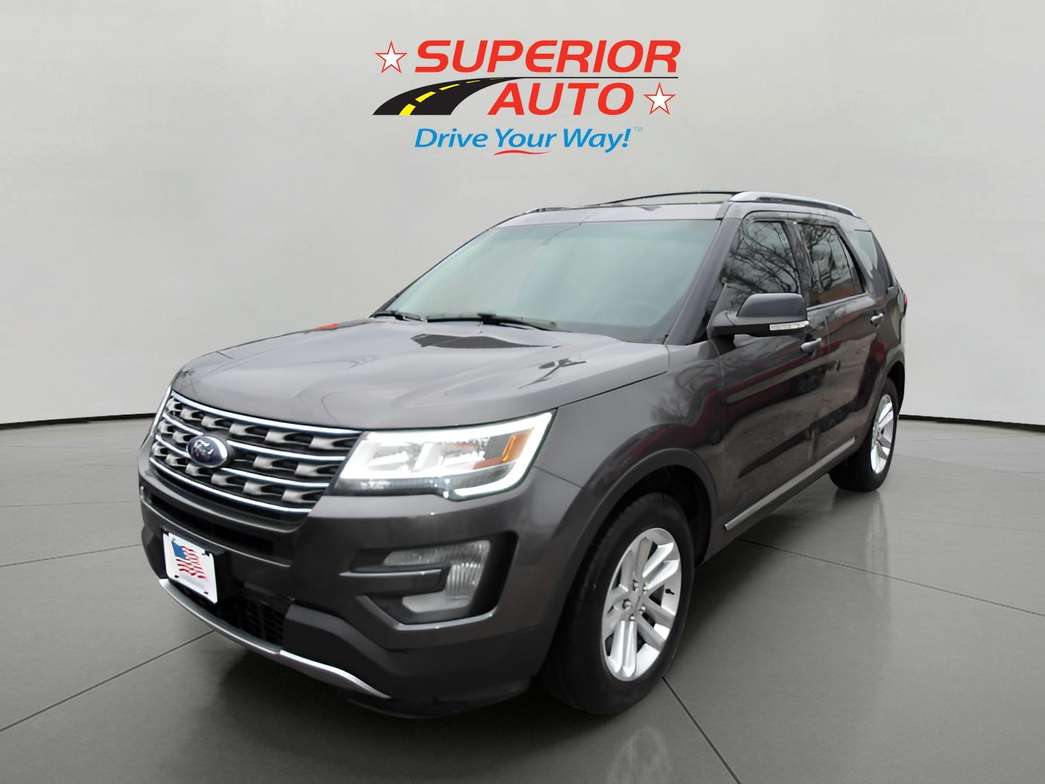 2017 Ford Explorer XLT's photo