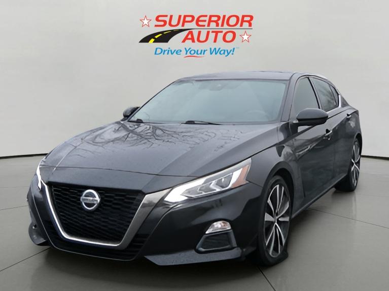 2020 Nissan Altima SR's photo